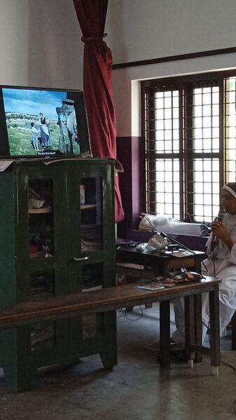 പ്രമാണം:23309 Hitech classroom.jpg