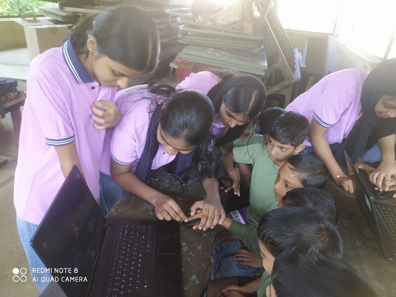 പ്രമാണം:28002-Pinavoorkudy 1.jpg