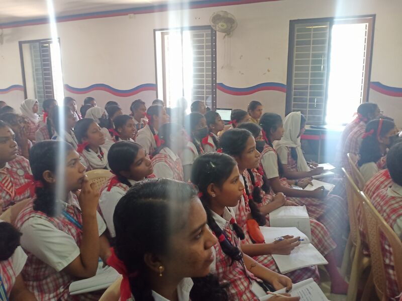 പ്രമാണം:41068 IT quizHS.jpg