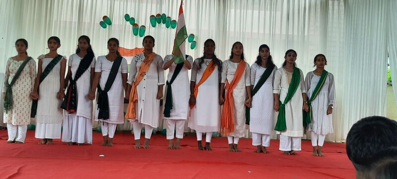 പ്രമാണം:47026-stghssv-Independence day14.jpg