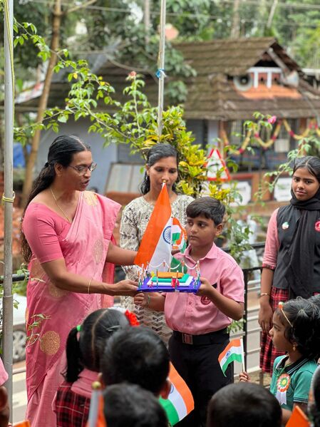പ്രമാണം:47238 independence day.jpg
