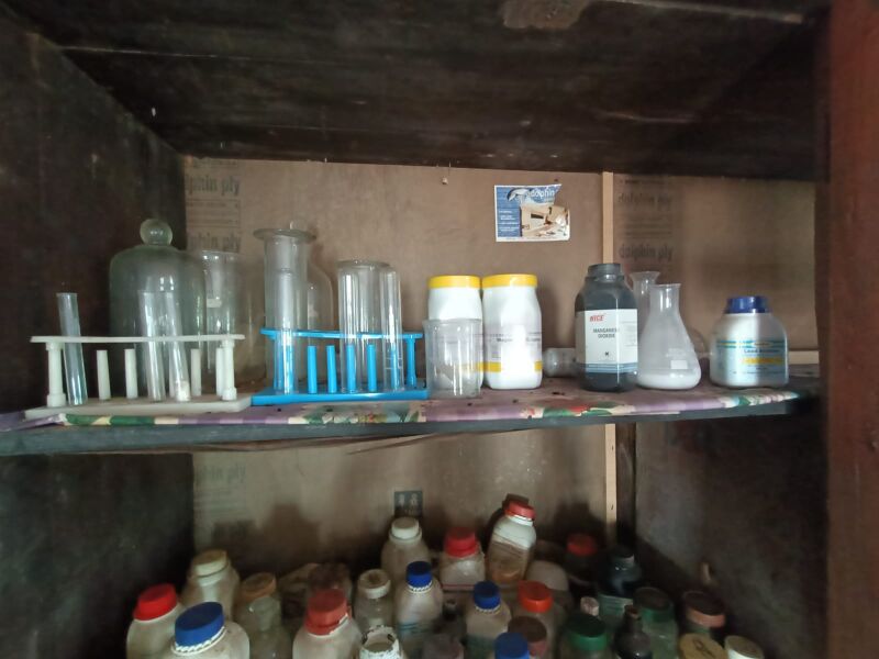 പ്രമാണം:SMHS Lab 6.jpg