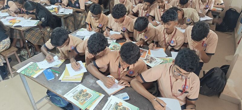 പ്രമാണം:15051 pencil drawing.jpg