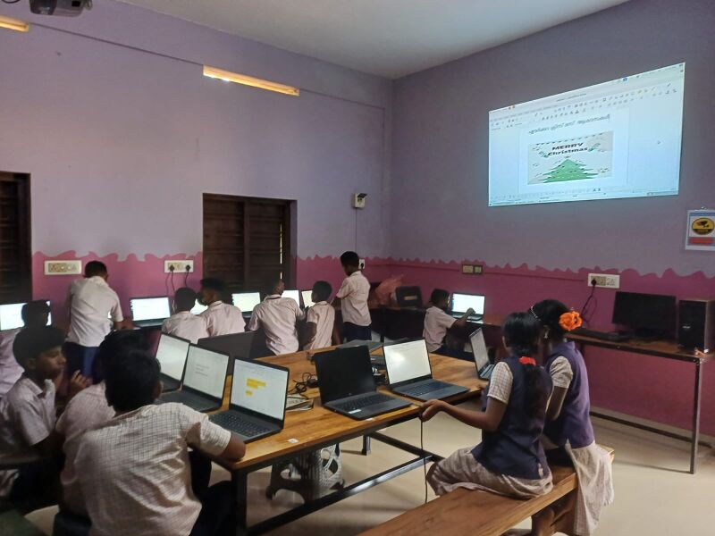 പ്രമാണം:15465 hitech lab.jpg