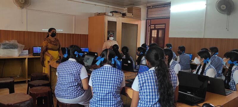 പ്രമാണം:16002 lk 2022.jpg