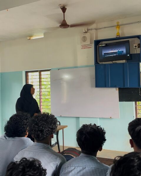 പ്രമാണം:18103 tv facility.jpg