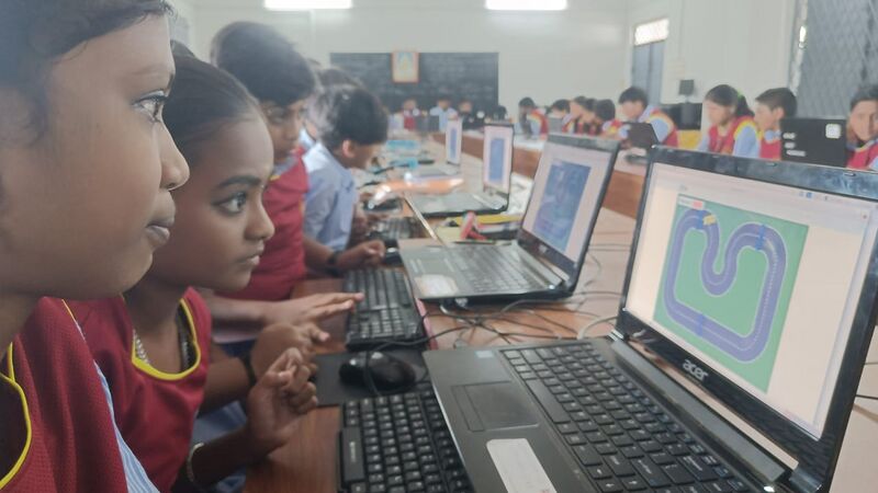 പ്രമാണം:21060-lk free3.jpg