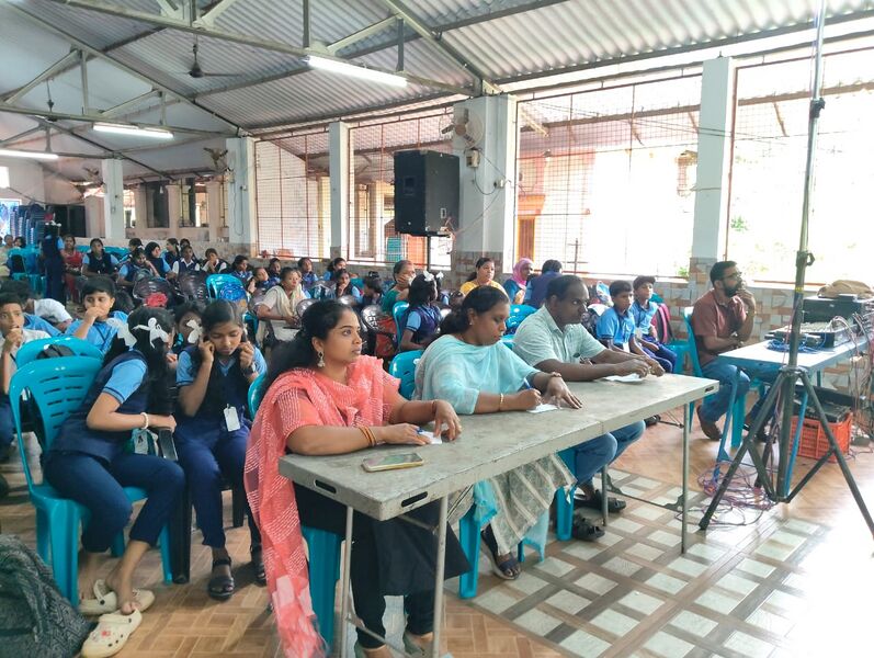 പ്രമാണം:25072GHSK -SCHOOL KALOLSAVAM3.jpg