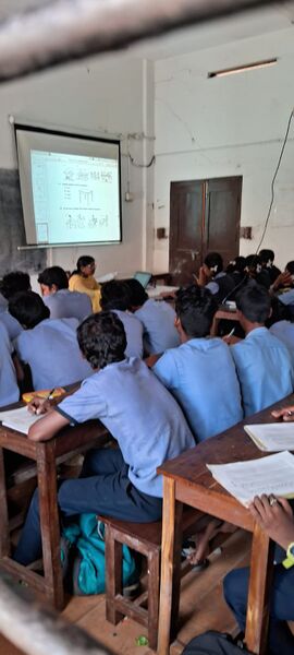 പ്രമാണം:26003 HITECH CLASSROOM.jpeg