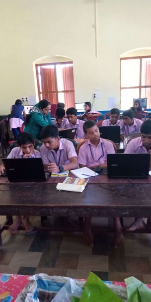 പ്രമാണം:26036-lk school camp 2019-21.jpg