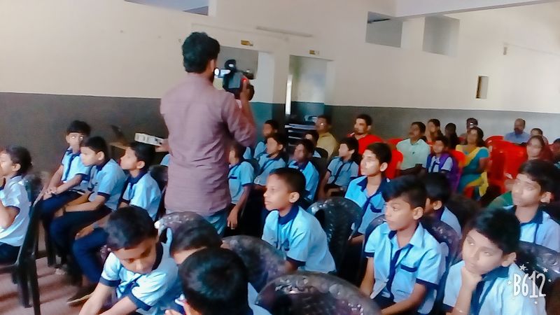 പ്രമാണം:26056 HE2.jpg