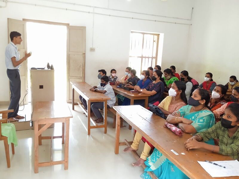 പ്രമാണം:31070-KTM-LKCS22-2 - sjhskurumannu kurumannu.jpg