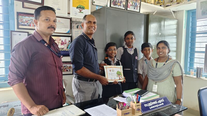 പ്രമാണം:Five star malsaram february.jpg