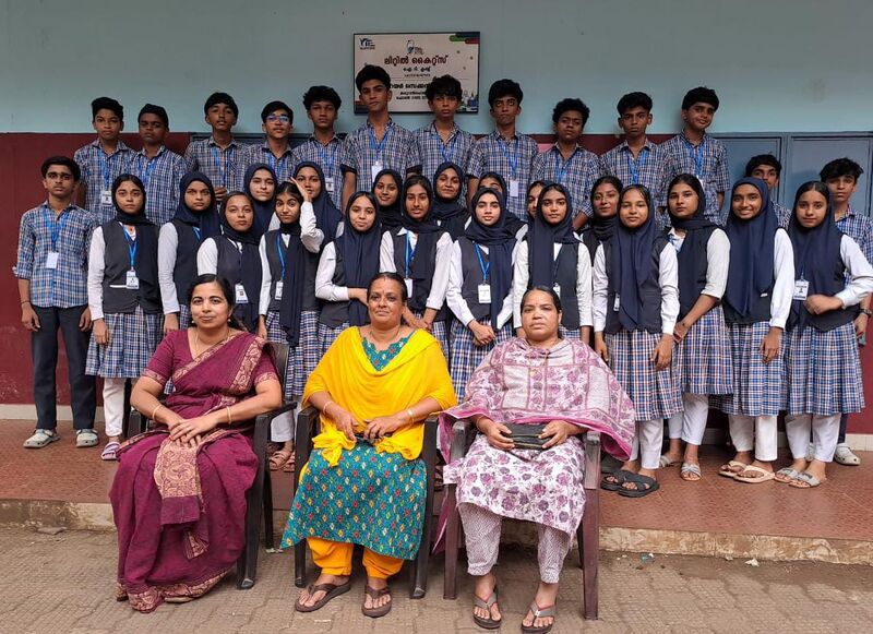പ്രമാണം:LITLE KITE 2022-25 BATCH.jpeg