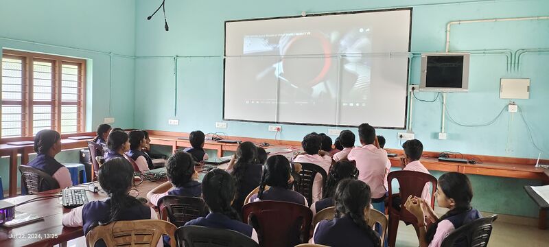 പ്രമാണം:11072 moonday-2025.jpg