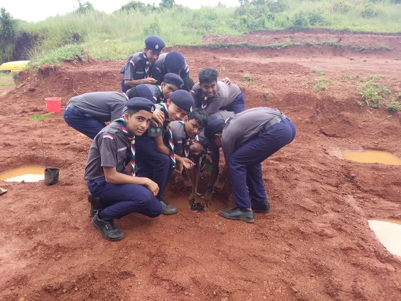 പ്രമാണം:19051 scout6.jpg