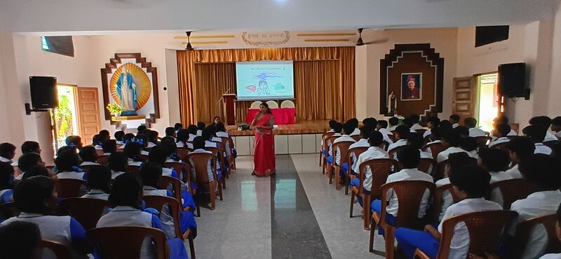 പ്രമാണം:35052 teens biosociopsycho3.jpg