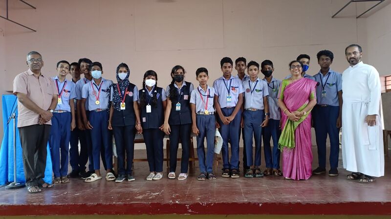 പ്രമാണം:AB22 33056 12.jpg