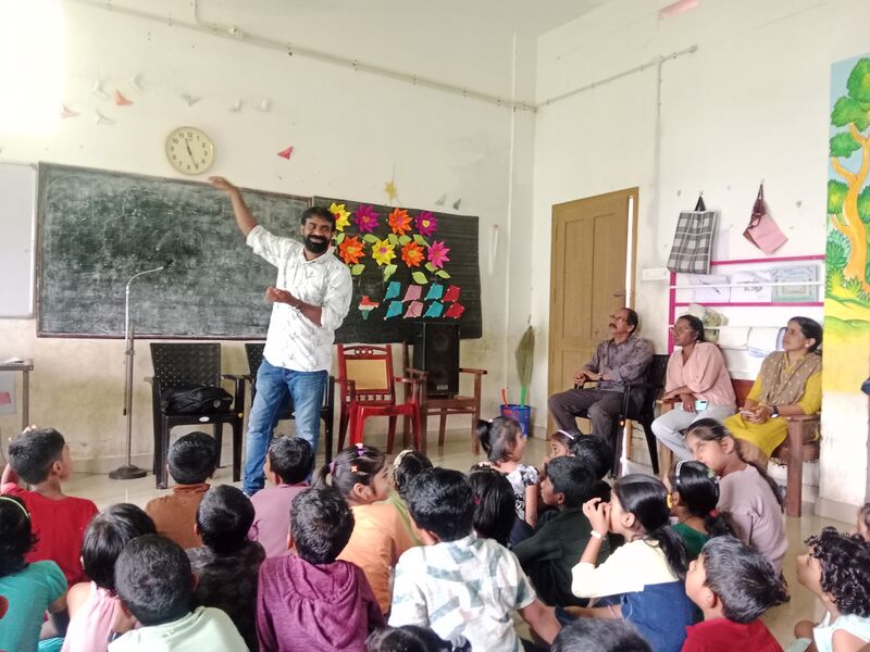 പ്രമാണം:BS21 KNR 13901 5.jpg