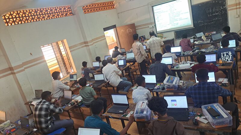 പ്രമാണം:Dt camp 2026 training 3.jpg