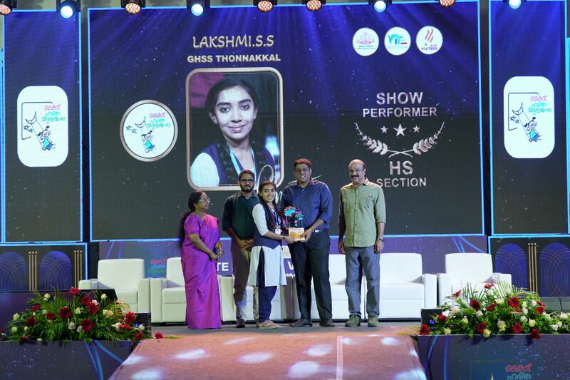 പ്രമാണം:Lakshmi Tvm -hv4-bestPerformer-.jpg