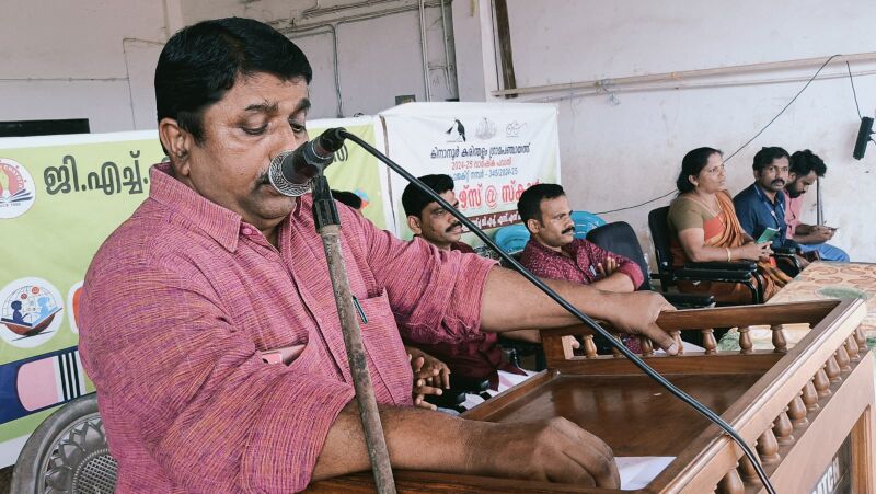 പ്രമാണം:12044 padanolsavam3.jpg