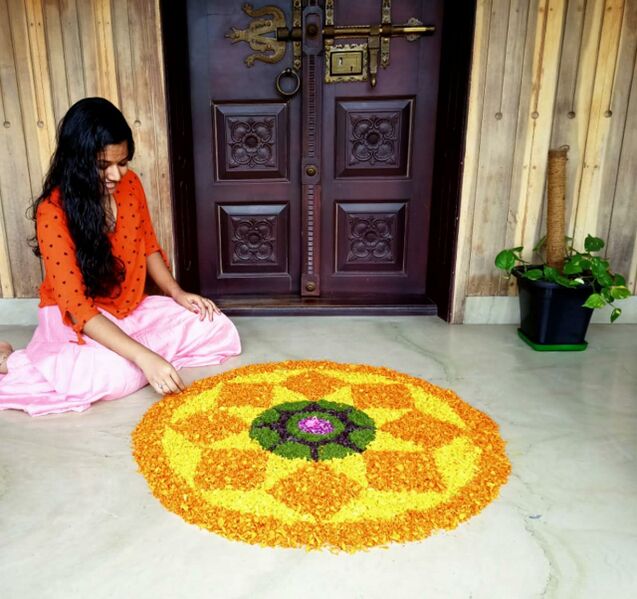 പ്രമാണം:25071 pookkalam 11.jpg