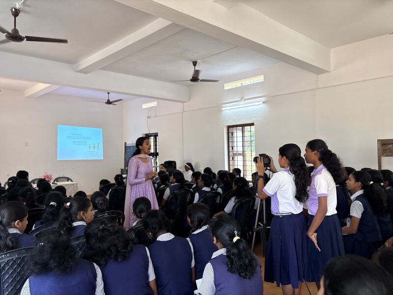 പ്രമാണം:28022 Doccumentation LK3.jpg