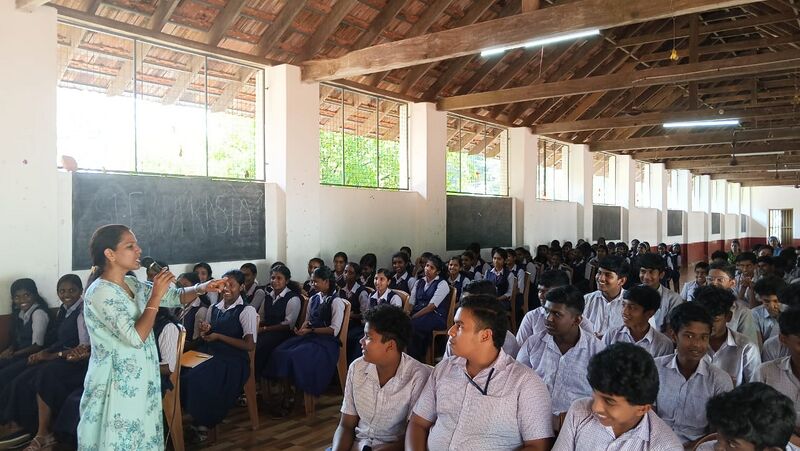 പ്രമാണം:33026-adolescent .jpeg