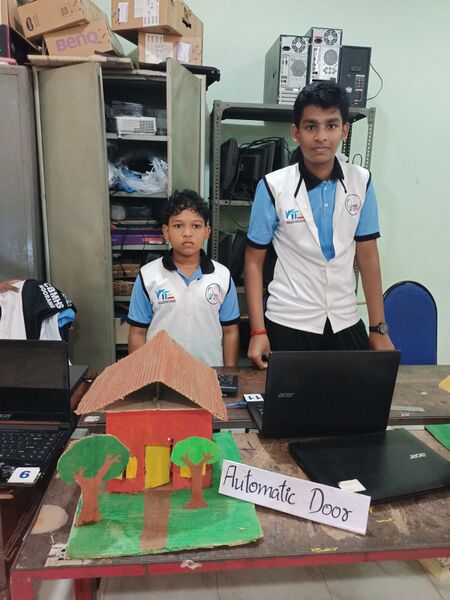 പ്രമാണം:36037 robo fest 4.jpeg