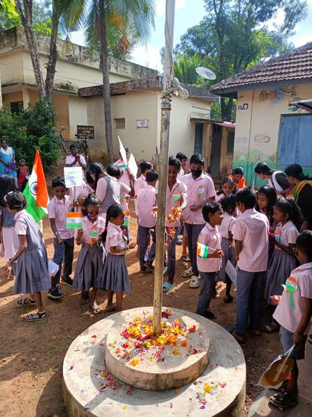 പ്രമാണം:37259 AUGUST-15...jpg