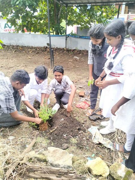 പ്രമാണം:38043 paristhithi 26 05.jpg