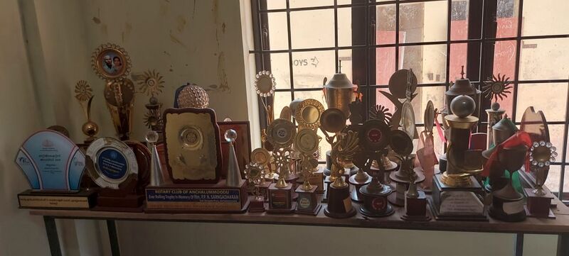 പ്രമാണം:41059 awards1.jpg