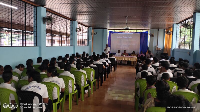 പ്രമാണം:41075 LED making 4.jpg