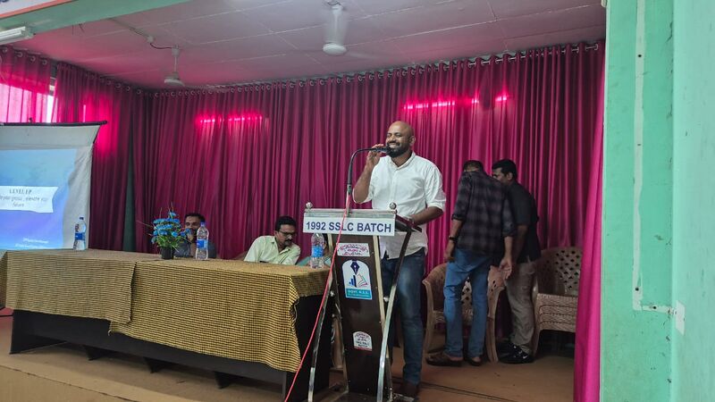 പ്രമാണം:Little genius4.jpg