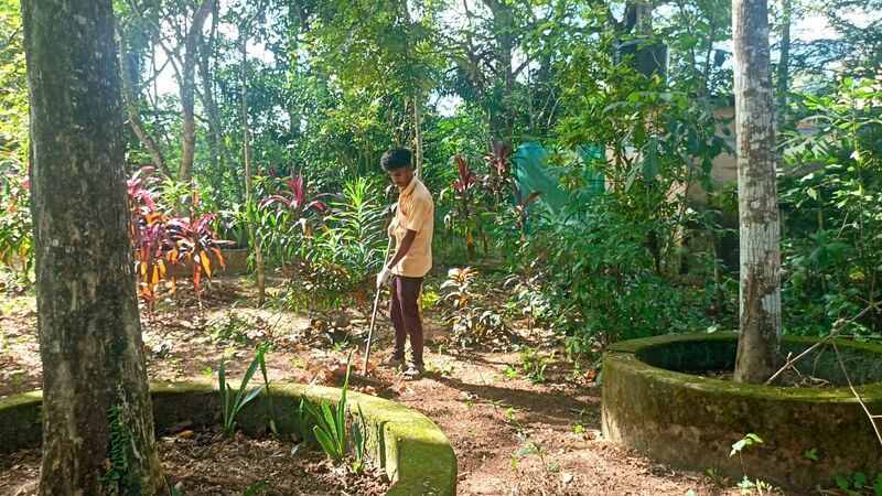 പ്രമാണം:PTA 38304 4.jpg