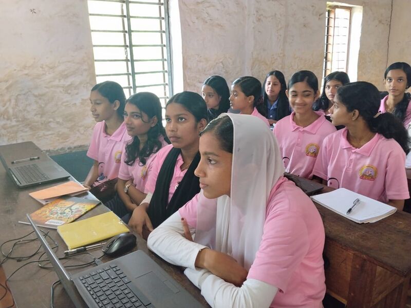 പ്രമാണം:12029 kgd lk32.jpeg