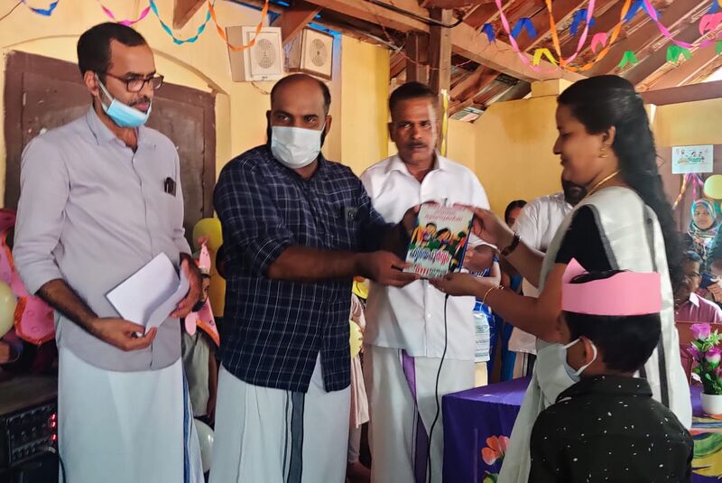 പ്രമാണം:14871 2022 praveshanolsavam 8.jpeg