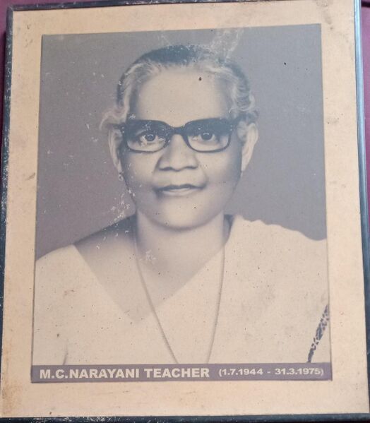 പ്രമാണം:16250 PHOTOS2.jpeg