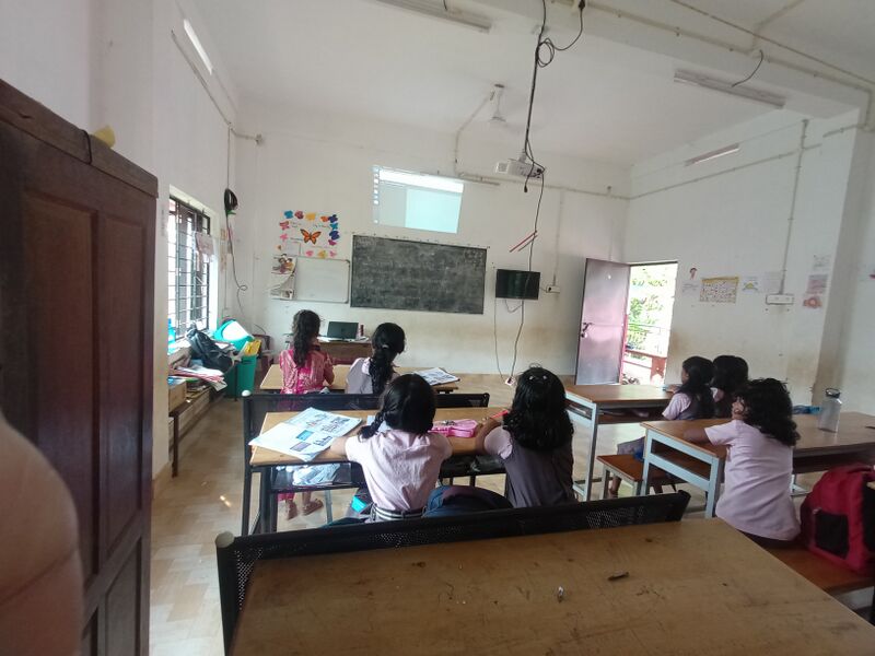 പ്രമാണം:17503 HITECH CLASS 1.jpg