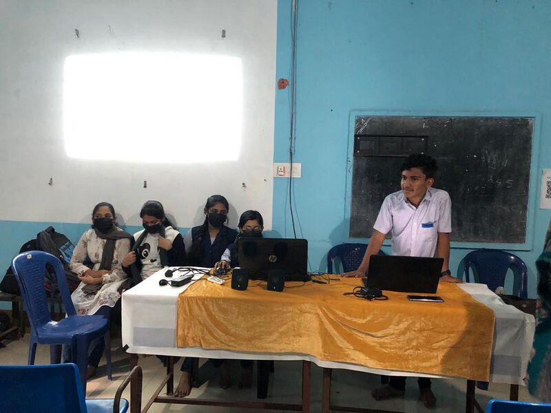 പ്രമാണം:19069-MLP-LKCS22-3 - jayakrishnan c.jpg