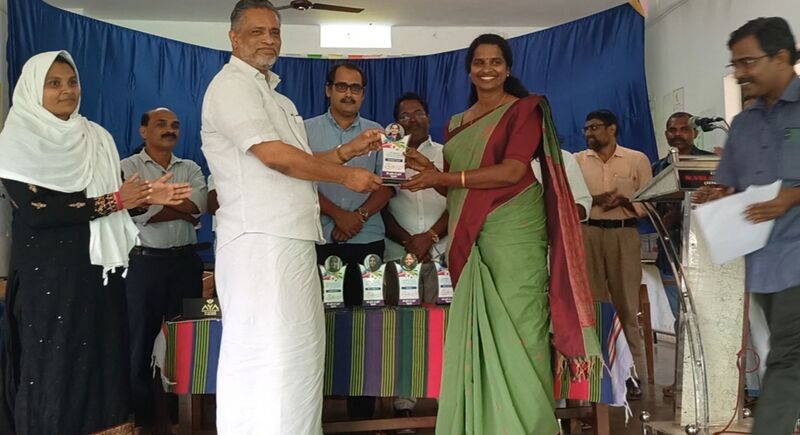 പ്രമാണം:19833-Vadamvali winners 2022 23 2.jpg