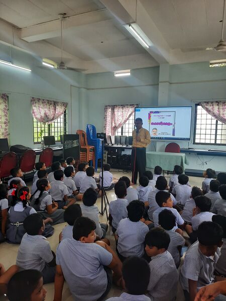 പ്രമാണം:26067-ICT CLASSES2.jpg