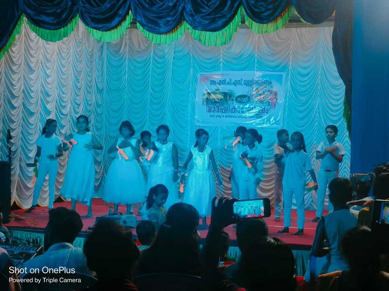 പ്രമാണം:36267 school kalolsavam.jpg