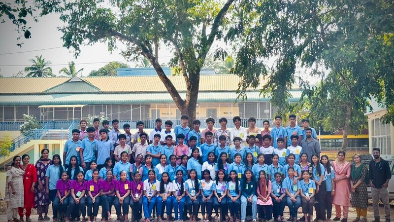 പ്രമാണം:42018 littlekite3.jpeg