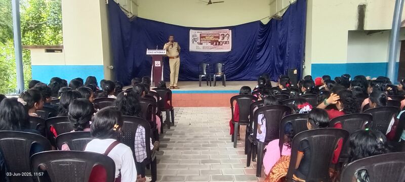 പ്രമാണം:42027 25 2 .jpg