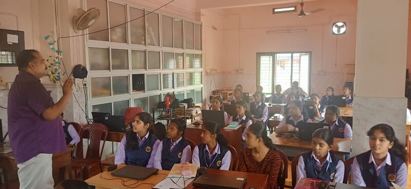 പ്രമാണം:45050 lk camp 5.jpeg