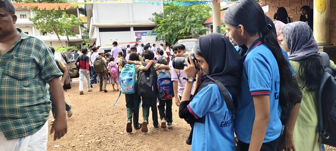 ജി എച്ച് എസ് എസ് പെരുവള്ളൂർ