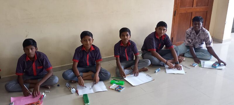 പ്രമാണം:Poster making 2.jpg