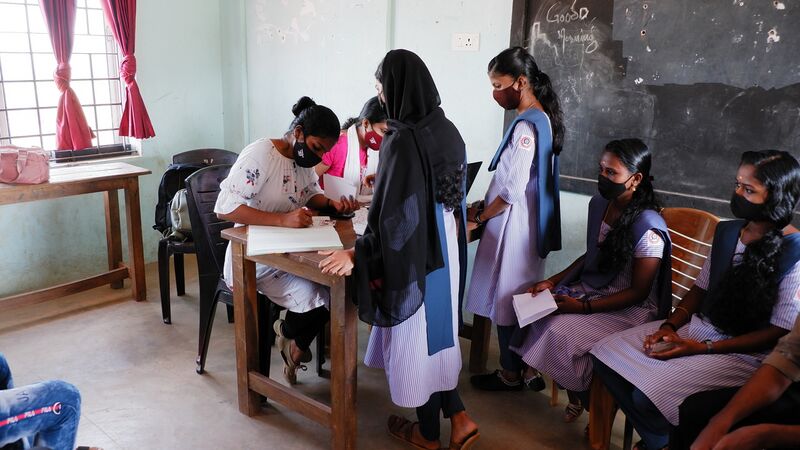 പ്രമാണം:Vaccine 1.resized.jpg